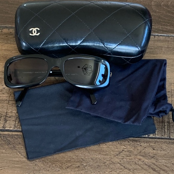 Chanel sunglasses - Picture 9 of 9